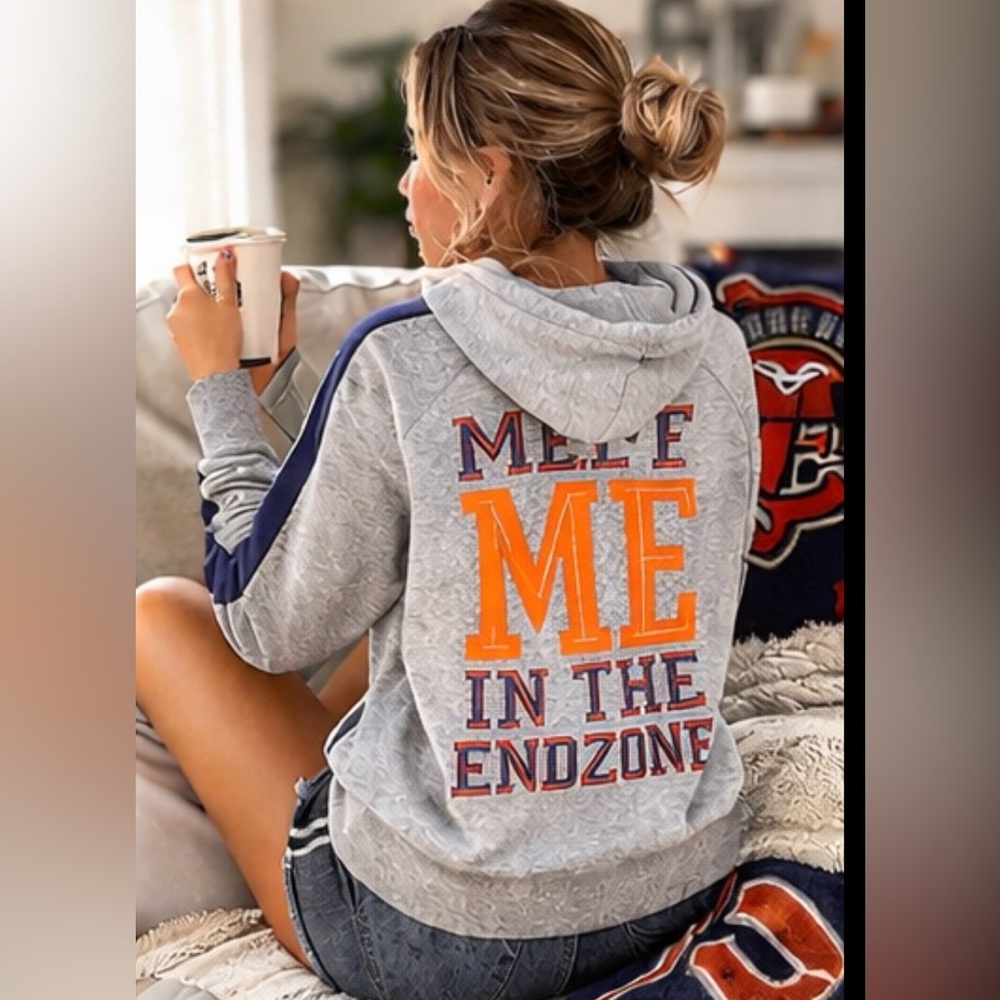 Chicago Bears PINK Victoria’s Secret Hoodie Small – Meet Me In The Endzone 🏈🧡 - Picture 2 of 7